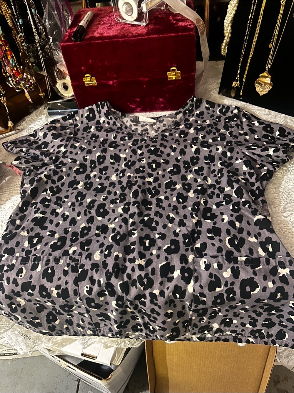 Scrubstar  Leopard Print Short Sleeve Scrub top - Picture 2 of 7